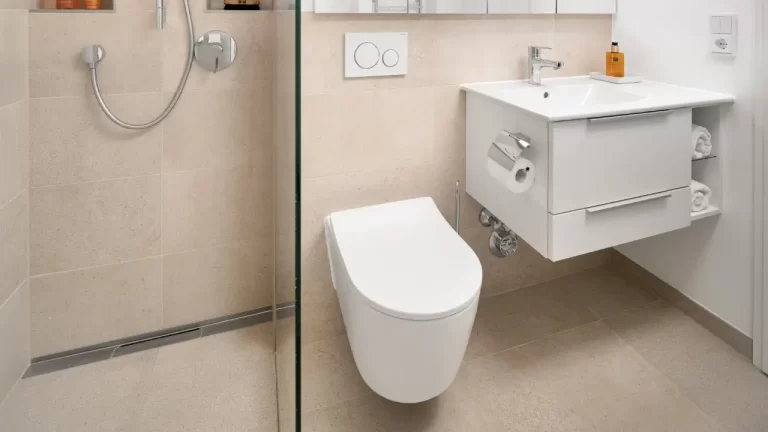 badprojekte_duschbad-große-beige-fliesen_large
